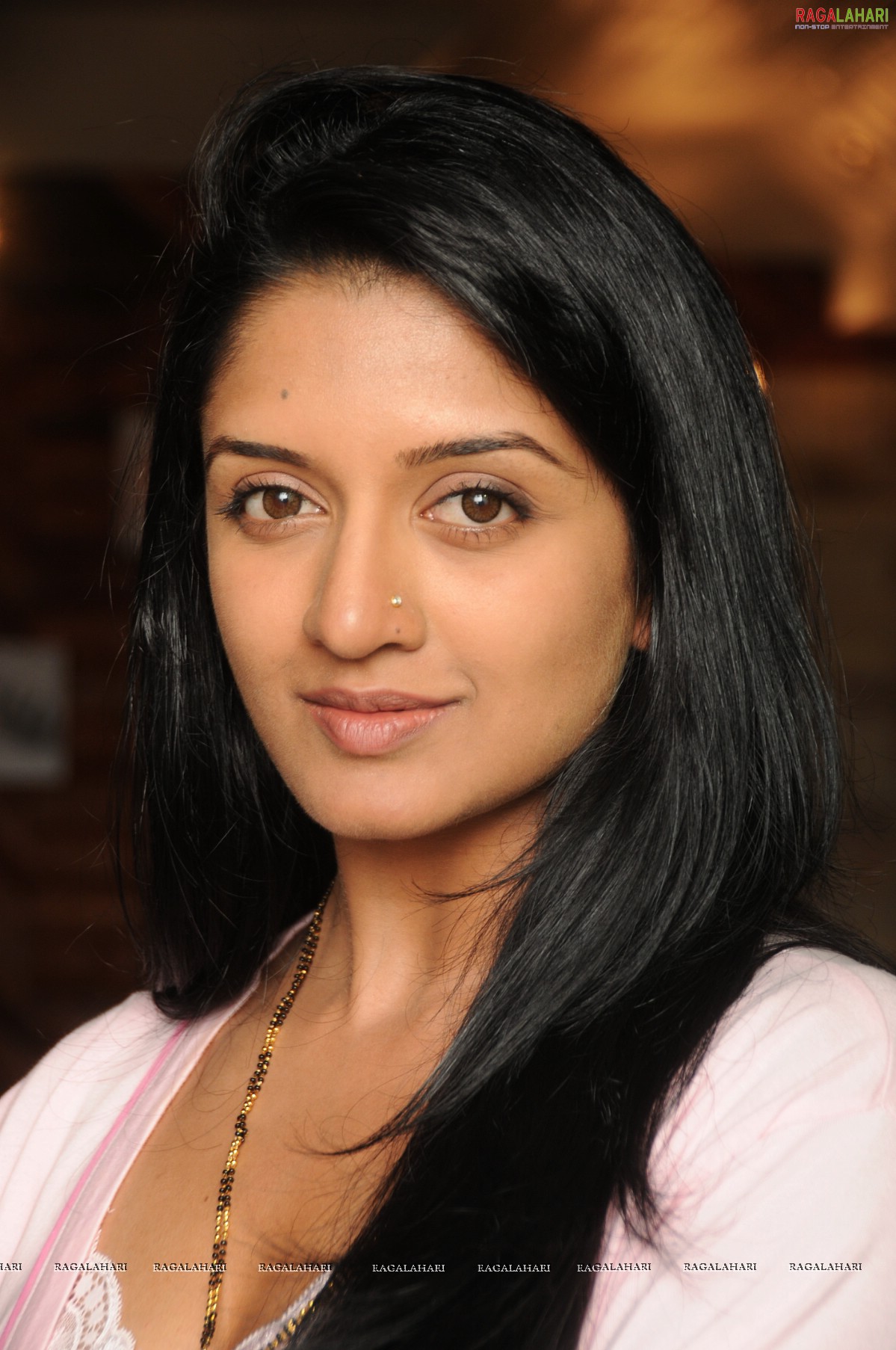 Vimala Raman (Hi-Res)