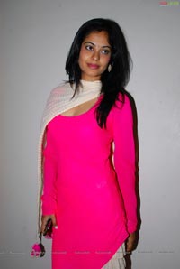 Bindu Madhavi at Pilla Zamindar Audio Release