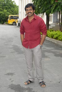 Karthi at Shakuni Logo Launch