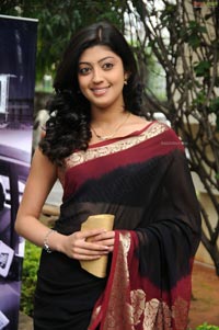 Pranitha at Shakuni Logo Launch