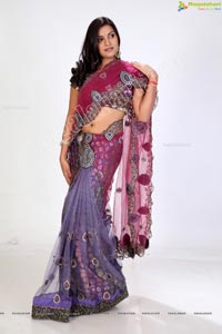 Beautiful Indian Women in Saree