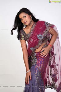 Beautiful Indian Women in Saree