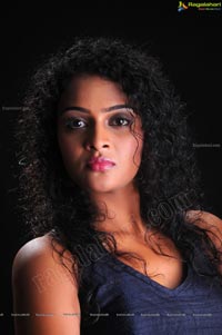 Model Sonia Ragalahari Photos