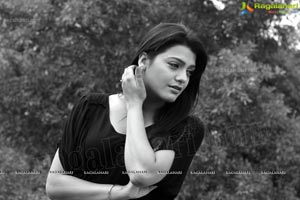 Tashu Kaushik Black and White Photos