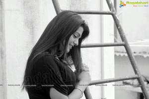 Tashu Kaushik Black and White Photos