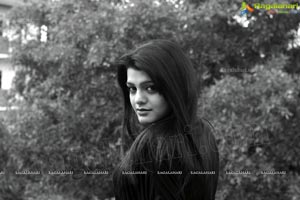 Tashu Kaushik Black and White Photos