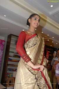 Hyderabad Model Aasna Kalakunj Outlet