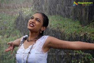 Nithya Menen Vellathooval