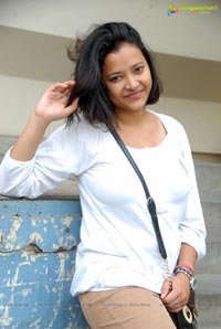 Makdee Girl Swetha Basu Prasad