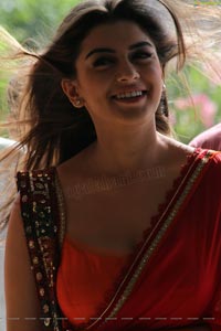 Hansika in Theeya Velai Seiyyanum Kumaru