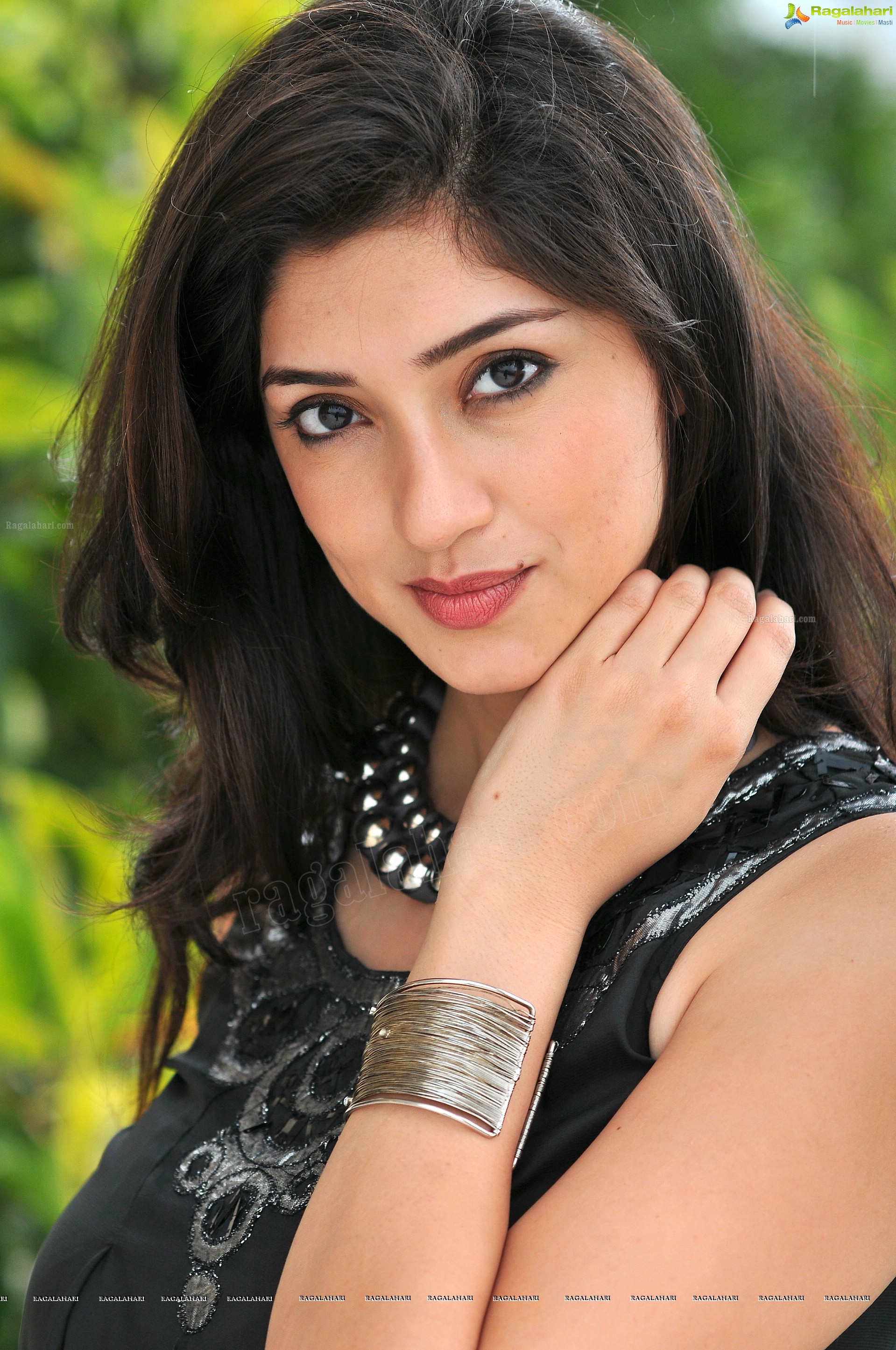 Tanvi Vyas (High Definition)