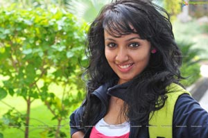 Tejaswi Madivada High Definition Photos