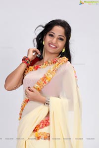 Nachavule Heroine Madhavi Latha Exclusive Photos