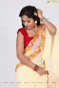 Nachavule Heroine Madhavi Latha Exclusive Photos