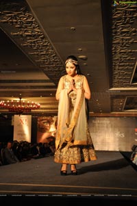 Charmi at Heal A Child Fashion Show