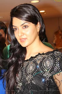 Sakshi Chowdary at Kalamandir Store, Hyderabad