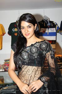 Sakshi Chowdary at Kalamandir Store, Hyderabad