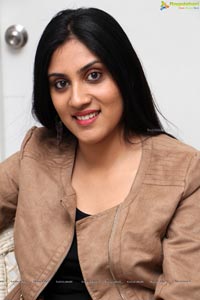 Dhanya Balakrishna at Vestitii Designer Stores Launch