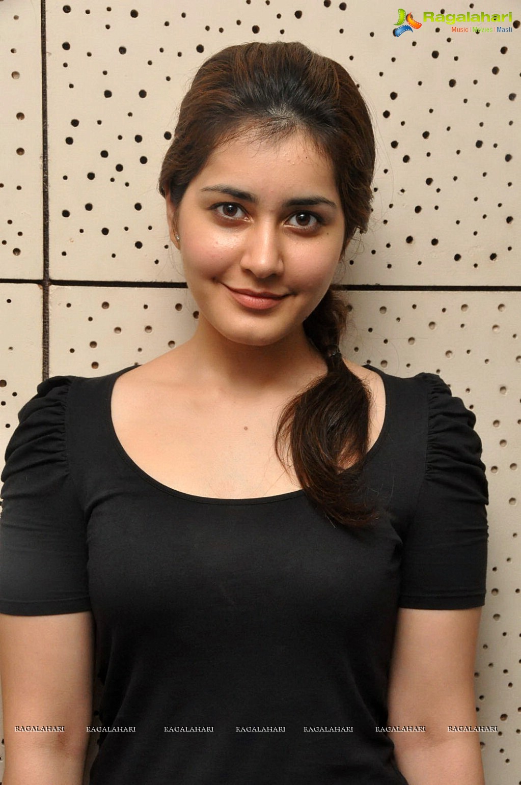 Actress Raashi Khanna Black Dress Jeans Photo Gallery
