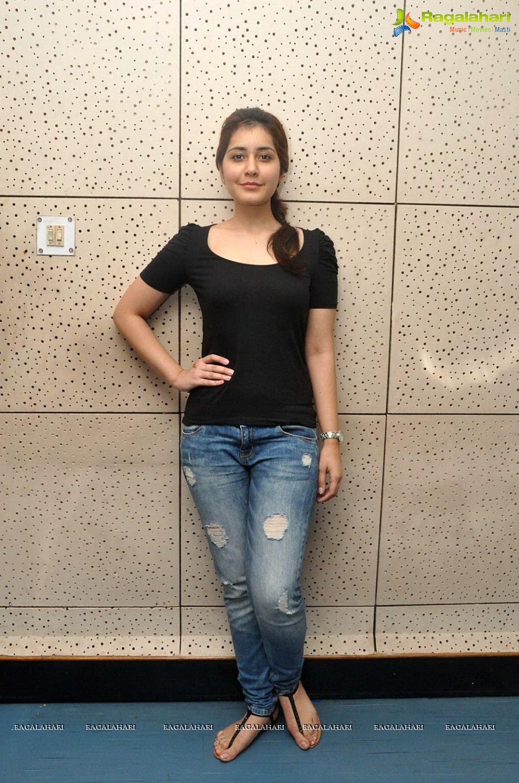 Actress Raashi Khanna Black Dress Jeans Photo Gallery