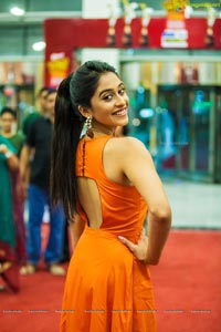 Regina at SIIMA 2013 Photos