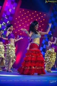 Shriya at SIIMA 2013 Photos