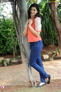 Miss India Earth Tanvi Vyas Photos