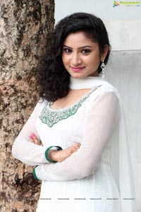 Telugu Actress Vishnu Priya