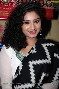 Telugu Actress Vishnu Priya