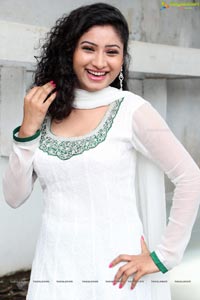 Telugu Actress Vishnu Priya