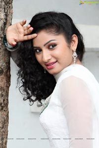 Telugu Actress Vishnu Priya