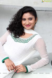 Telugu Actress Vishnu Priya