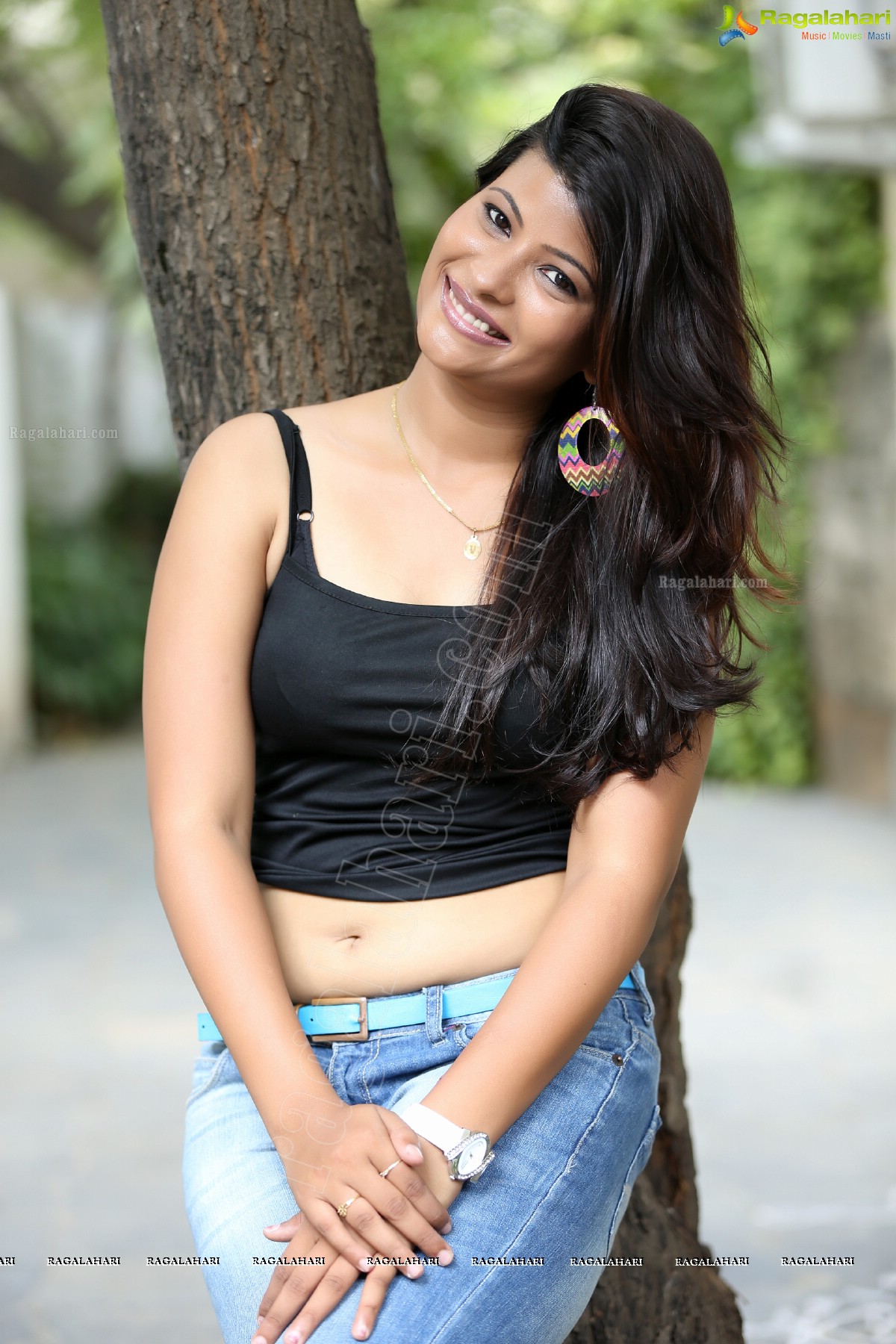 Veena Vijendar (Exclusive)