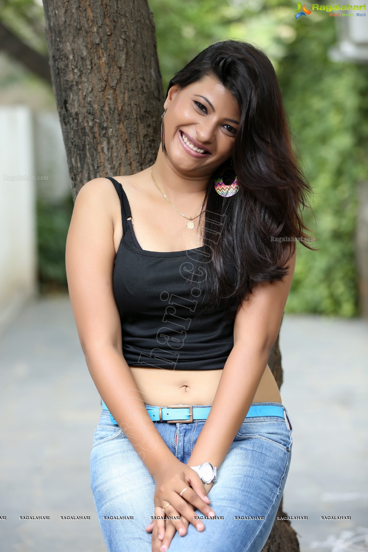Veena Vijendar (Exclusive)