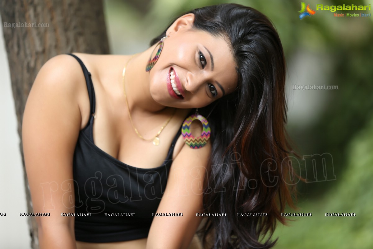 Veena Vijendar (Exclusive)