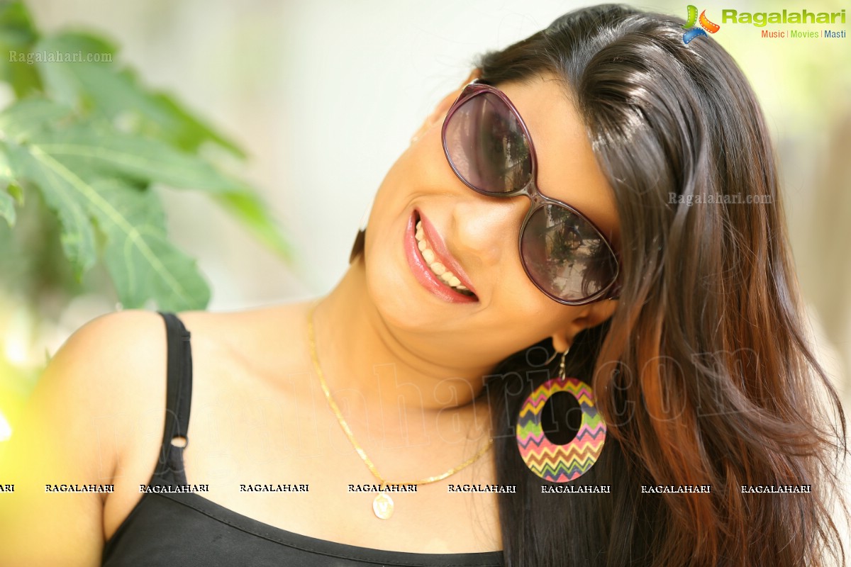 Veena Vijendar (Exclusive)