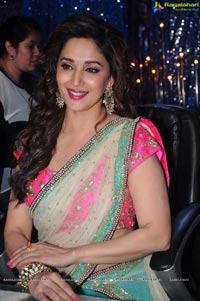 Madhuri Dixit in Langa Voni