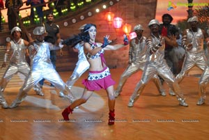 Mumaith Khan in Kevvu Keka