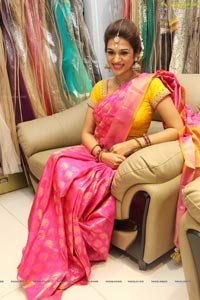 shradhadas-dusshera-collection-trisha