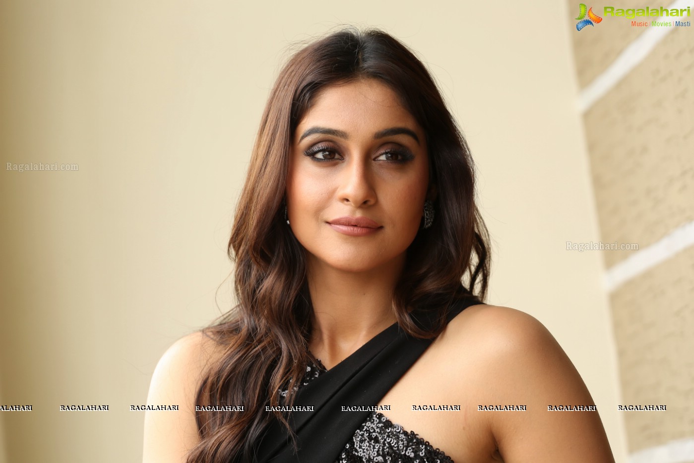 Regina Cassandra (Posters)