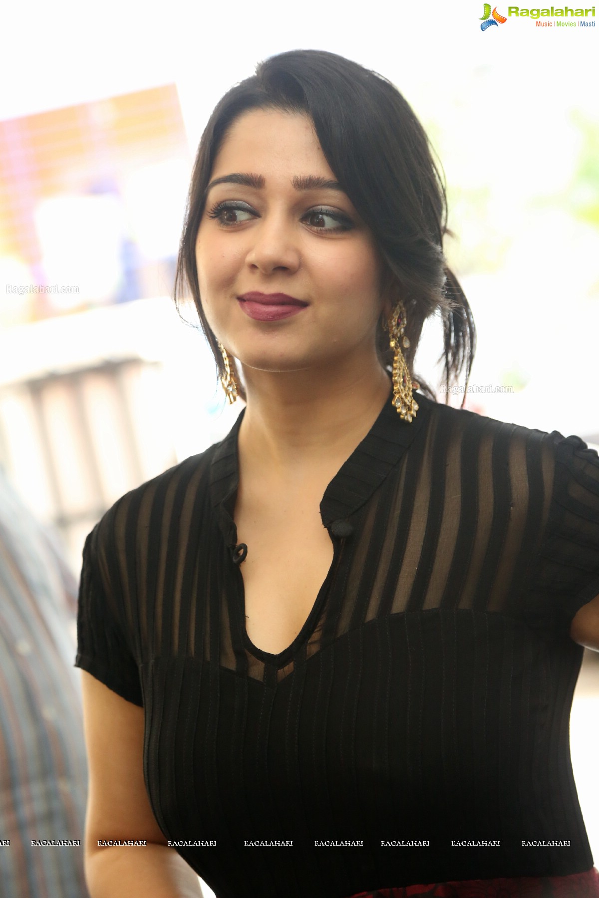 Charmme aka Charmi at Big C Scratch and Win Event, Images