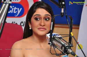 Regina Cassandra Pics