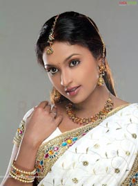 Akshaya Portfolio Pictures/Wallpapers