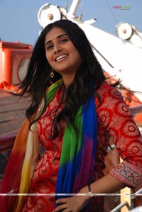 Shamili Photo Gallery from Oye